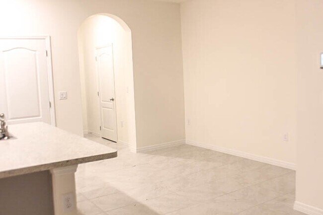 Building Photo - 1264 Yellow Finch Dr
