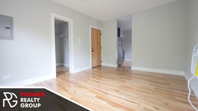 Foto del edificio - 2909 N Mildred Ave