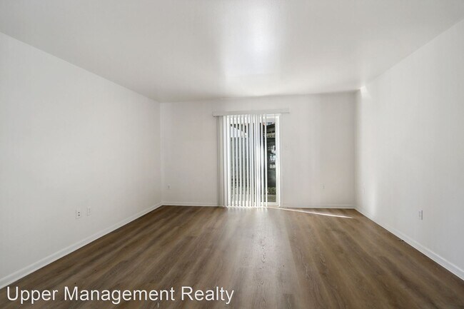 Building Photo - 2 br, 1.5 bath Apartment - 1632 Fourth St....