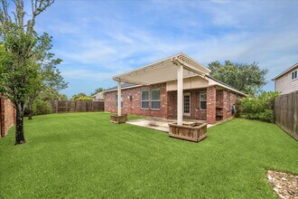 Building Photo - 2821 Chinaberry Park Ln