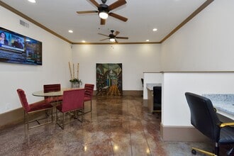 Building Photo - 2400 McCue Rd