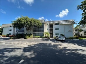 Building Photo - 788 Park Shore Dr