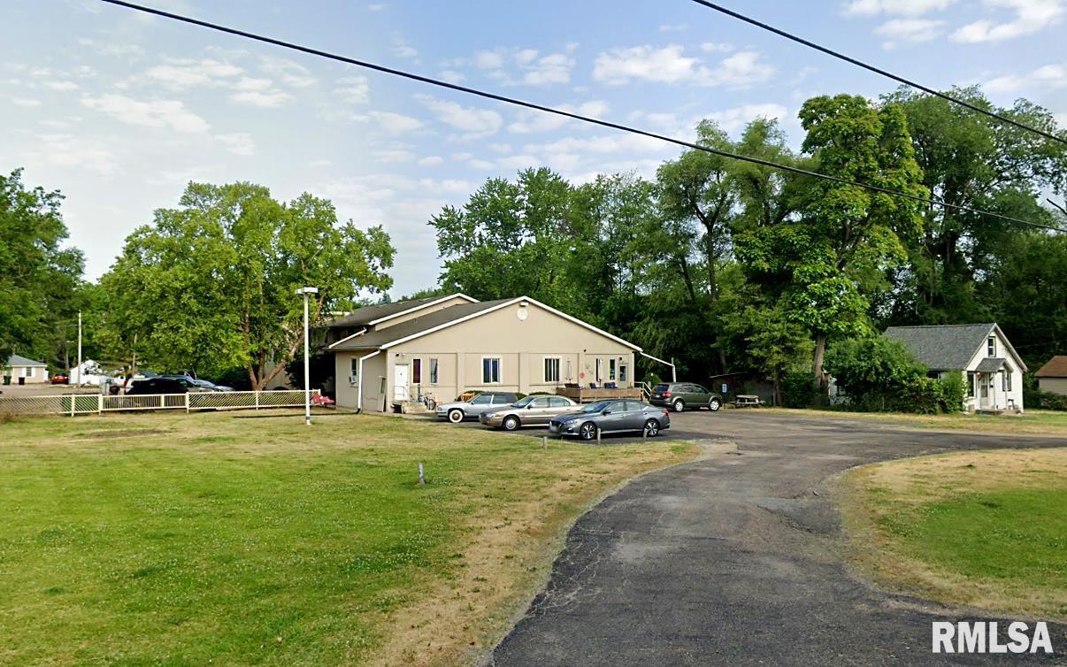 121 Theodore St Unit 3, Washington, IL 61571 Room for Rent in