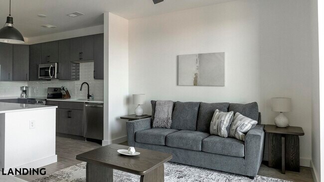 Building Photo - 1007 S Mint St