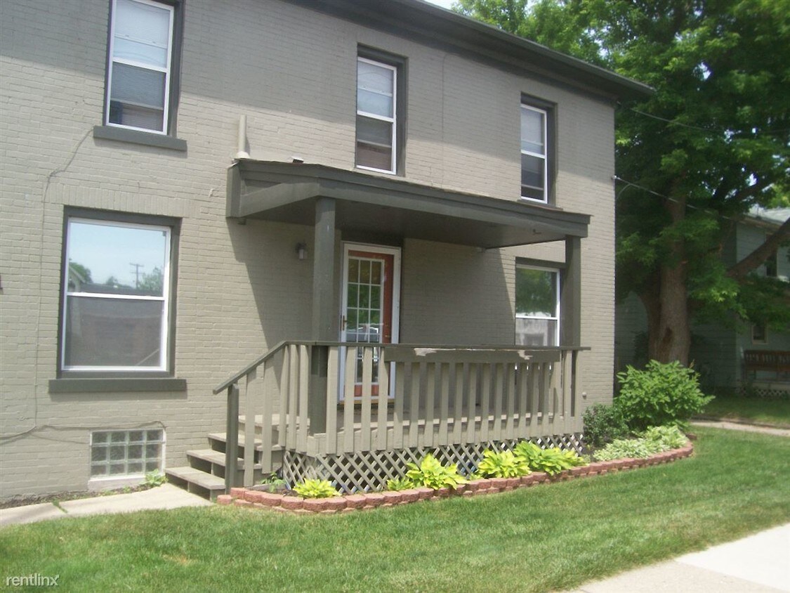 Primary Photo - 941 Starkweather St
