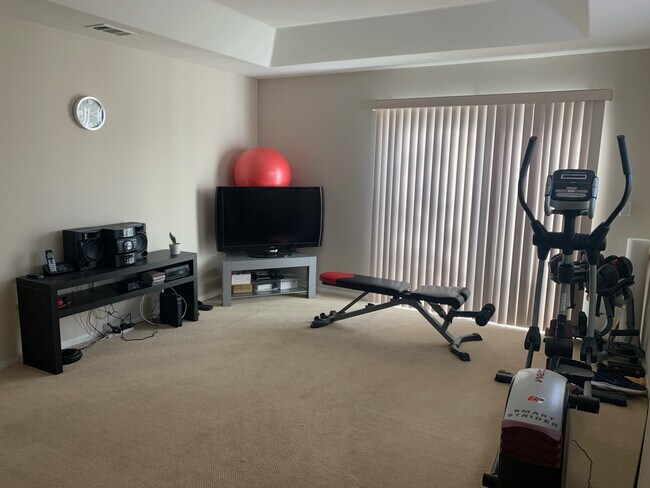 Foto del edificio - 615 S Wilton Pl