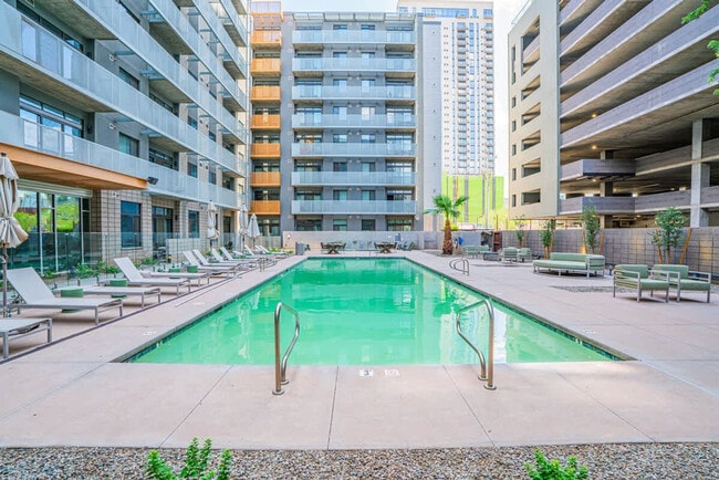 Foto del edificio - 888 N 4th St