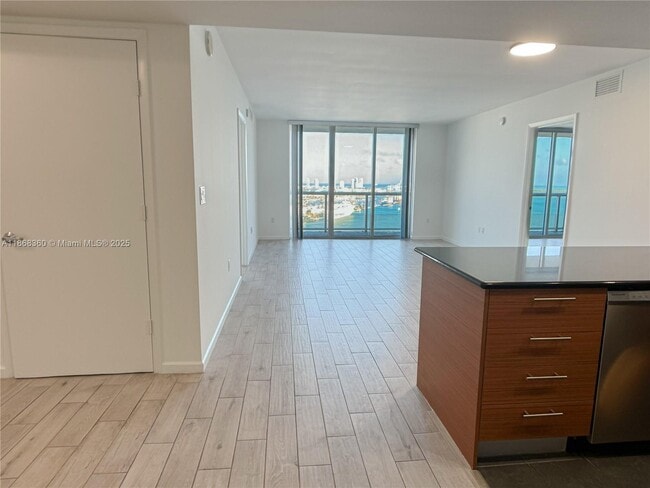 Foto del edificio - 50 Biscayne Blvd