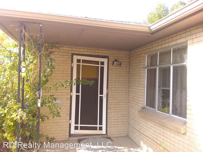Building Photo - 2 br, 1 bath House - 2363 S Downing St