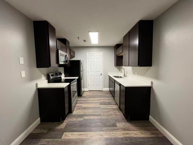 Foto del edificio - 1360 Brook St