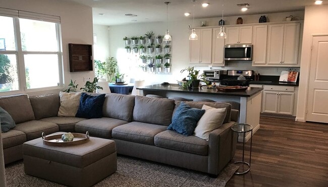 Building Photo - 24648 Blue Feather Cir