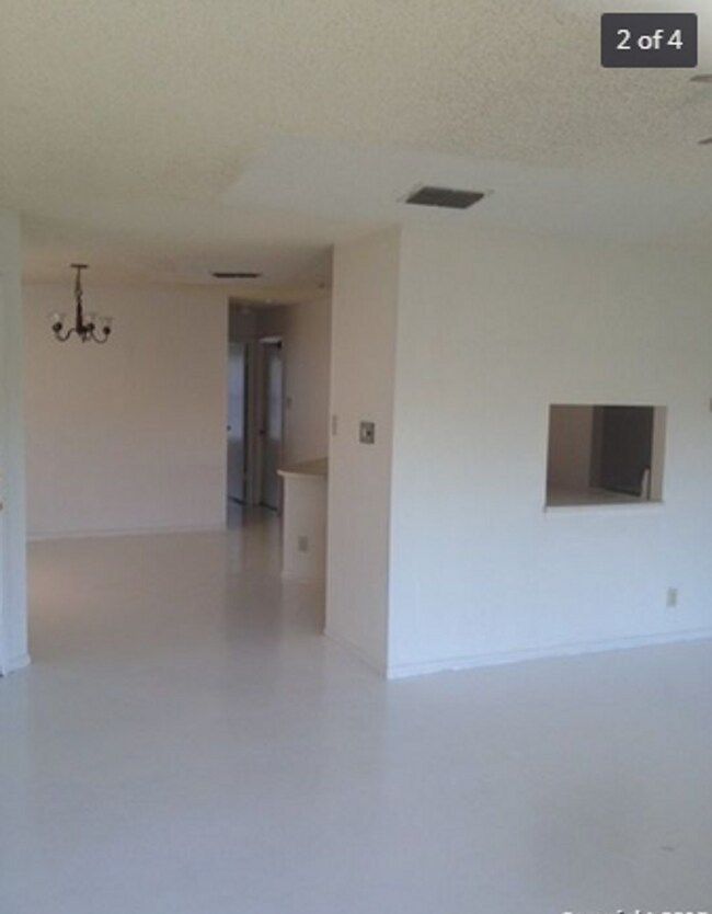 Foto del edificio - 9631 Bratton Dr