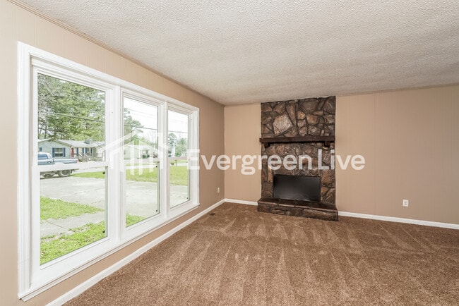 Building Photo - 5430 Saddle Ridge Ln