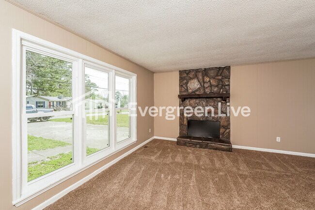 Foto del edificio - 5430 Saddle Ridge Ln