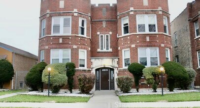 Building Photo - 7641 S Wabash Ave