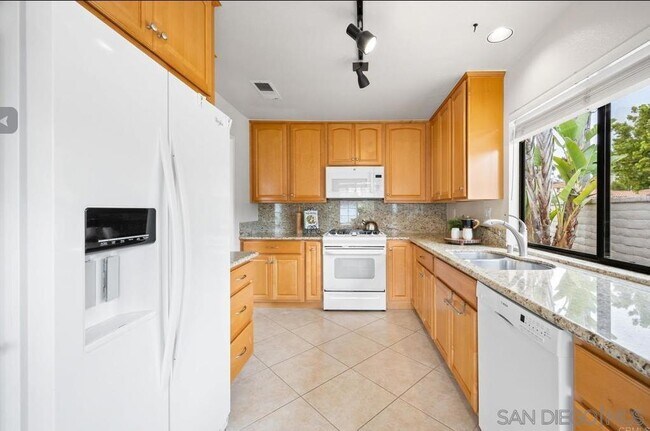 Building Photo - 4625 Exbury Ct