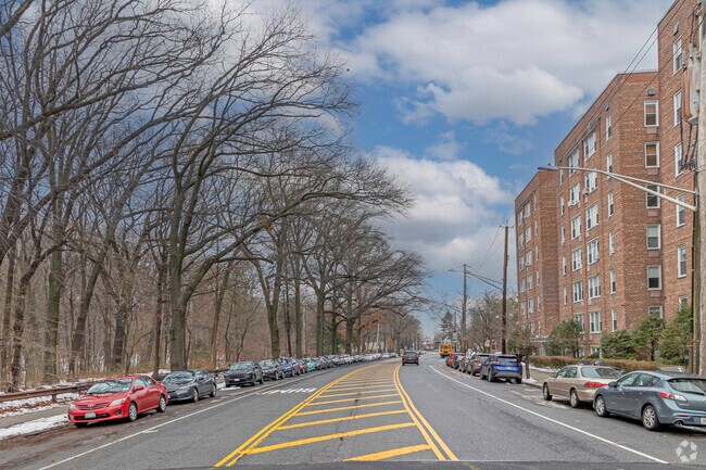 Contexto - 4320 Van Cortlandt