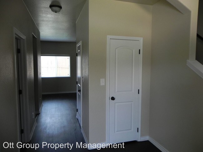 Building Photo - 1116 Grace Point Dr