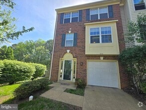 Building Photo - 206 Park Brook Ct