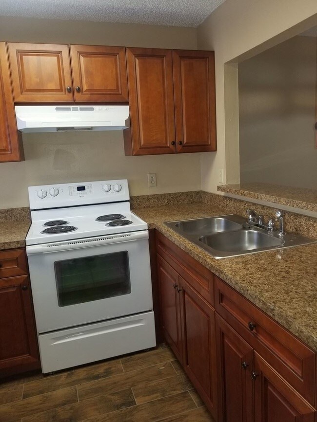 Building Photo - 2 br, 1 bath House - 5206 4th Street