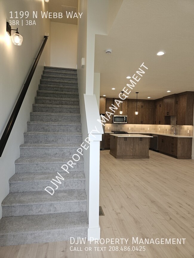 Foto del edificio - Gorgeous 3 Bedroom 2.5 Bathroom with Attac...