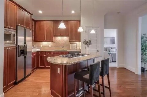 Foto del edificio - 825 Highland Ln NE