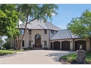 Building Photo - 10481 Bluff Rd