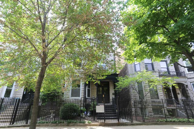 Building Photo - 931 W Newport Ave
