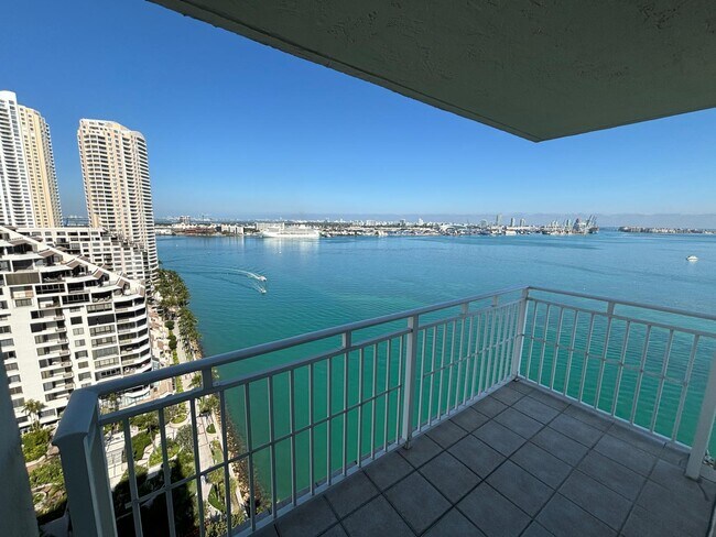 Foto del edificio - 1010 SW 2nd Ave