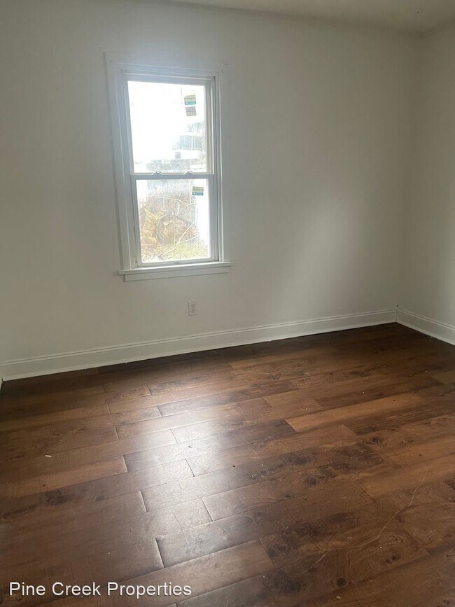 Foto del edificio - 3 br, 1 bath House - 13219 Carrington Ave.