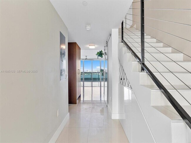 Foto del edificio - 7935 East Dr