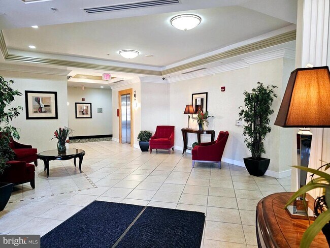 Foto del edificio - 4490 Market Commons Dr