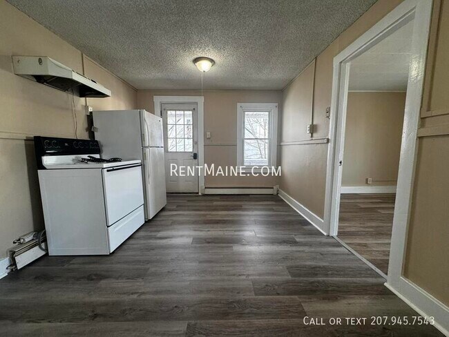 Foto del edificio - 172 College Ave