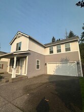 Building Photo - 1645 Sinclair Dr