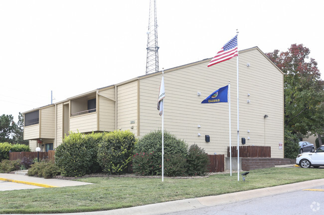 Building Photo - The Pines Apartments