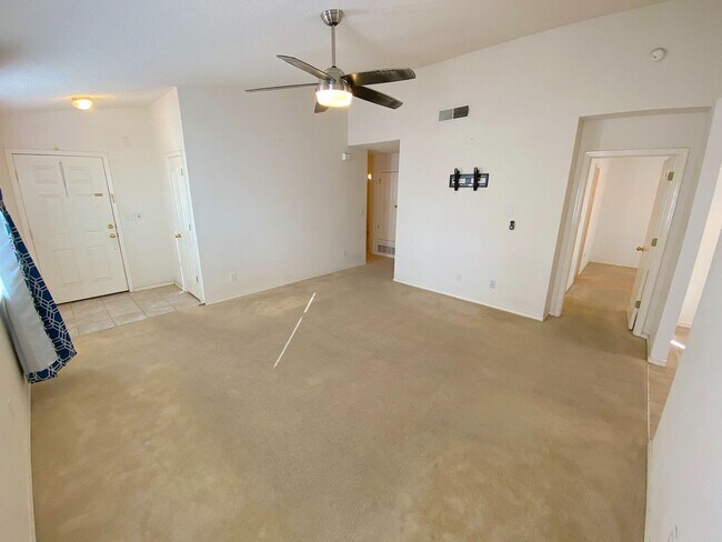 Building Photo - East El Paso 3 bed Refrig A/C