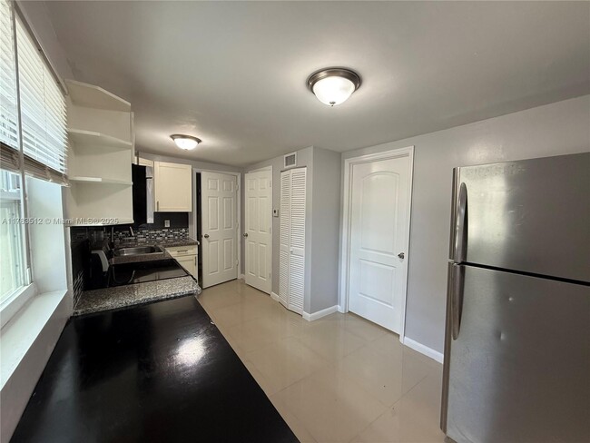 Building Photo - 535 NE 68th St