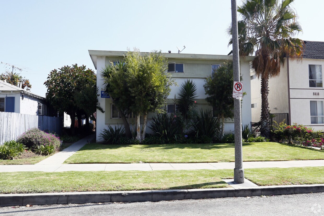 Foto del edificio - 3408 Mentone Avenue