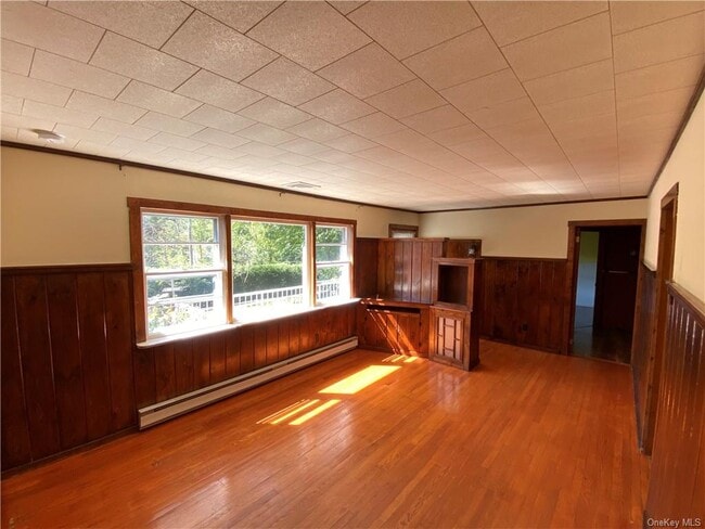 Building Photo - 8 Brookside Rd