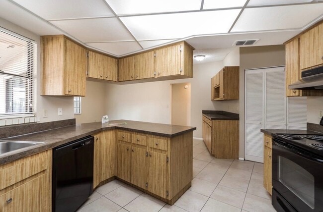 Building Photo - 1711 Dove Field Pl