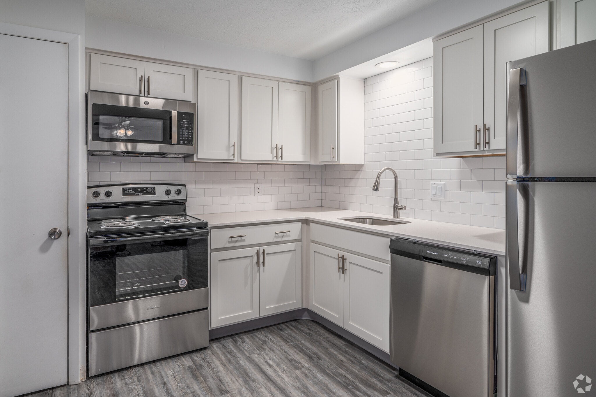 Randall House Apartments – photo 1 of 19