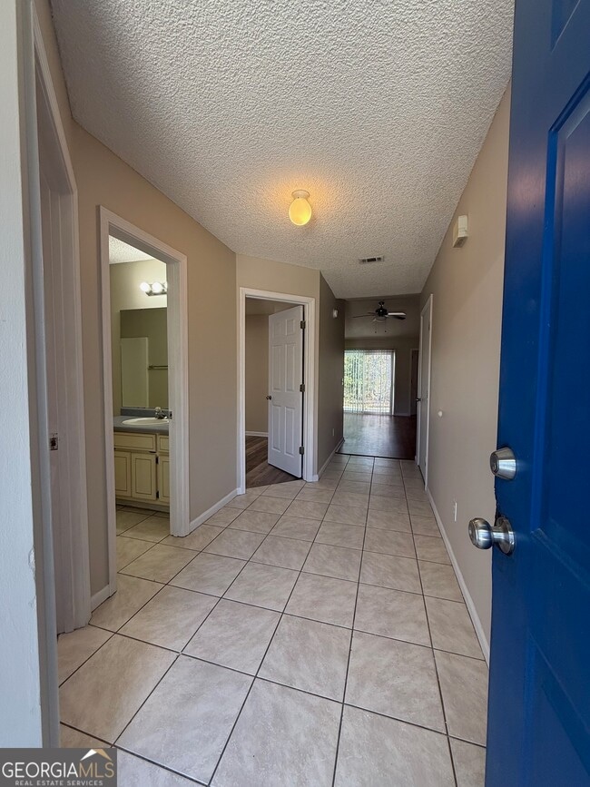 Building Photo - 95 Talbot Ct