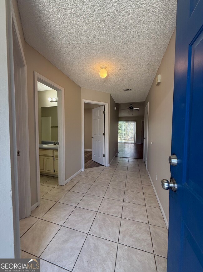 Foto del edificio - 95 Talbot Ct