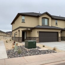 Building Photo - 1001 W Curly Hollow Dr