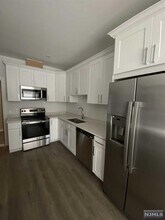Building Photo - 74 Clarendon Pl
