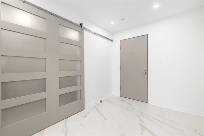Foto del edificio - 5110 San Felipe St