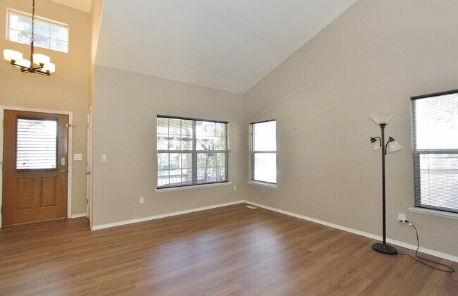 Foto del edificio - 11265 W Red Maple Dr