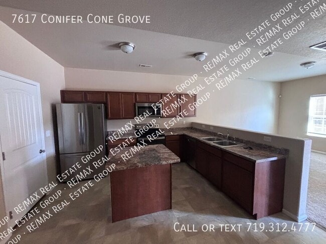 Photo - 7617 Conifer Cone Grove House