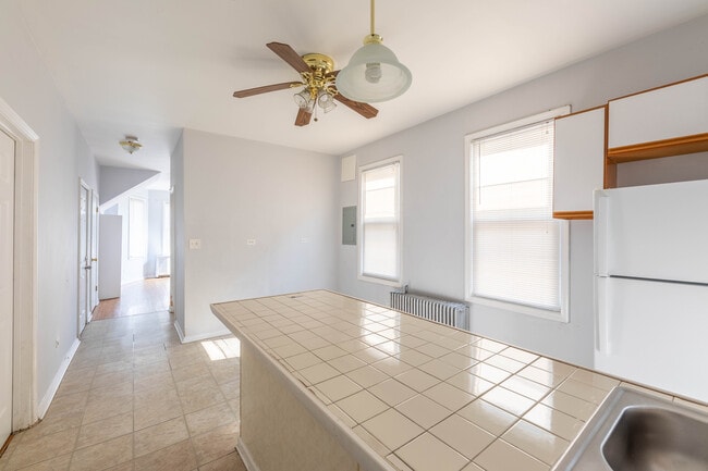 Building Photo - 5025 W 31st St