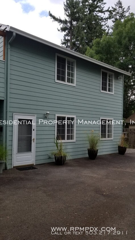 Foto principal - 3820 SW Dolph Ct